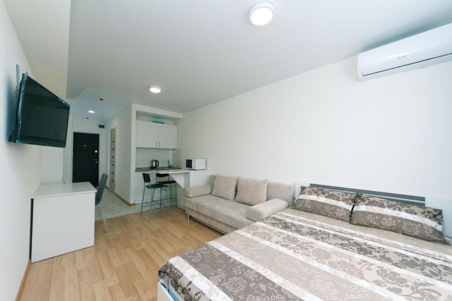 Cozy Smarthouse Apartment Kyiv Exterior photo